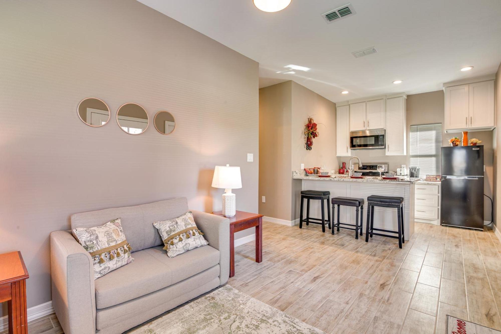 Pet-Friendly Brownsville Apartment With Yard! Exterior photo