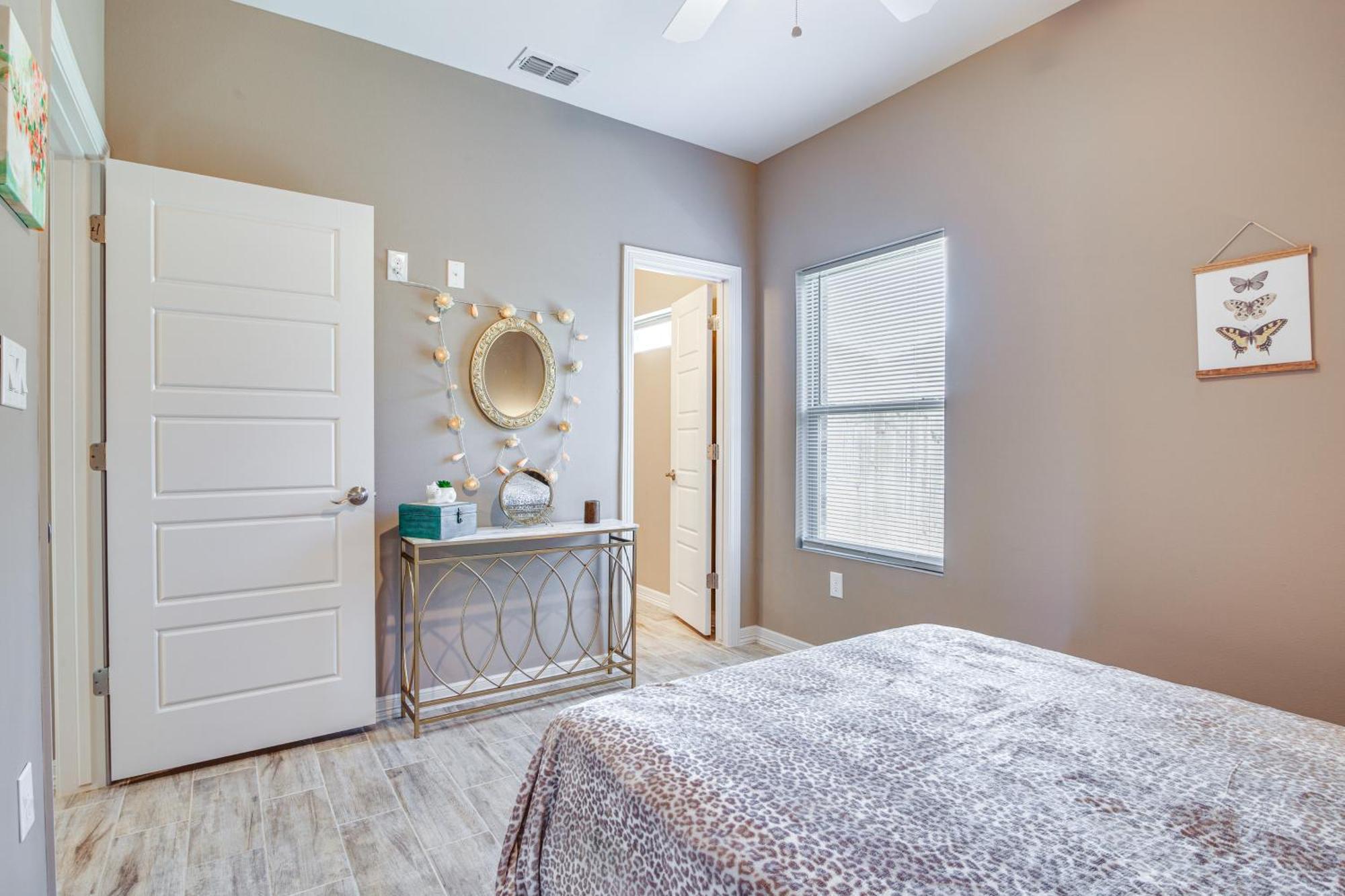 Pet-Friendly Brownsville Apartment With Yard! Exterior photo
